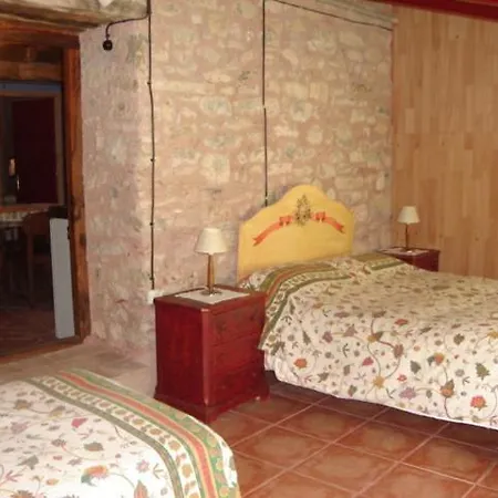 Mas Mitjavila Turismo Rural Casa rural Ogassa